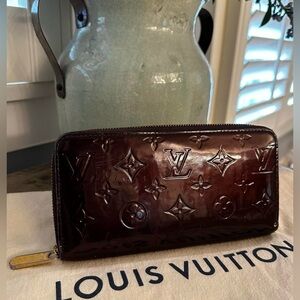 Louis Vuitton Amarante (Purple) Vernis Leather Long Zippy Wallet/Organizer